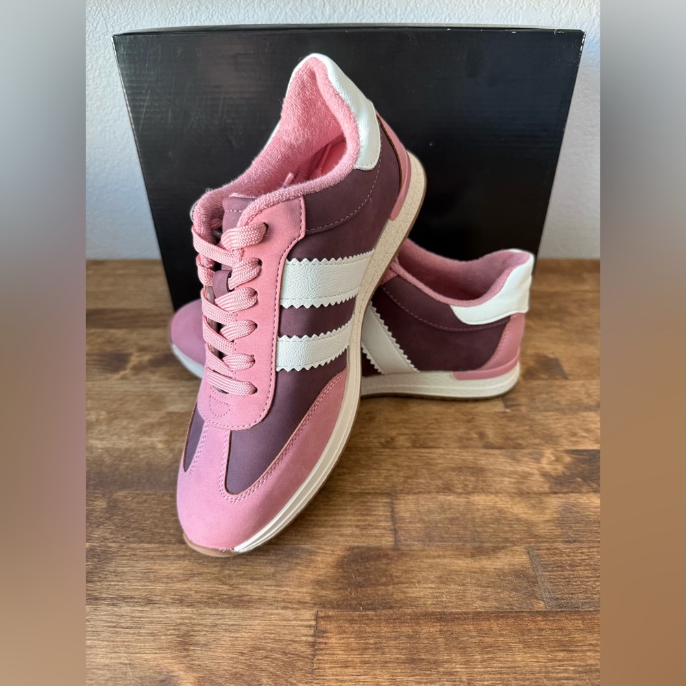 Dulce Vita “Jammy” Sneakers in Rose and Mauve| Size 8 | New With Box | Orig. 198